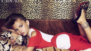 Illustration for article titled Fashion Industry Salivates Over Creepy Photos Of 10-Year-Old French Girl